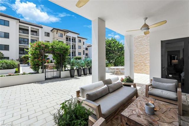 1030 3rd AVE S 216, Naples, FL 34102