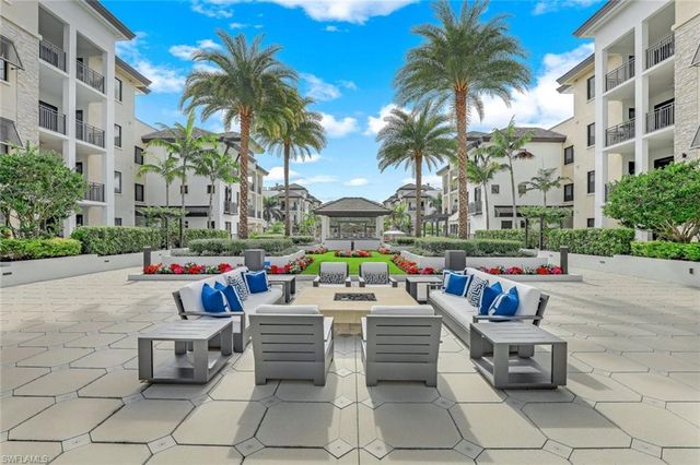 1030 3rd AVE S 216, Naples, FL 34102