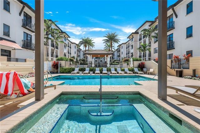 1030 3rd AVE S 216, Naples, FL 34102
