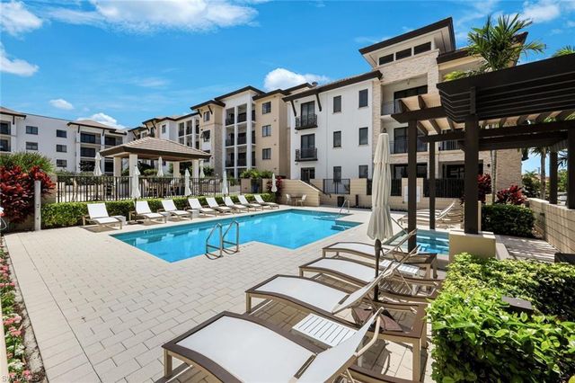 1030 3rd AVE S 216, Naples, FL 34102