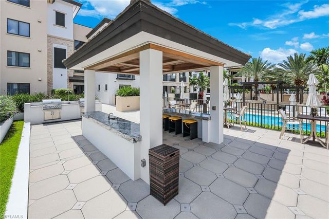 1030 3rd AVE S 216, Naples, FL 34102