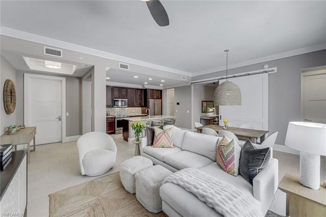 1030 3rd AVE S 216, Naples, FL 34102