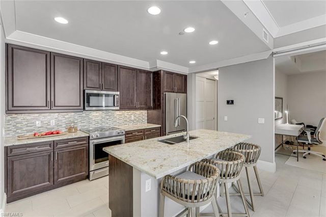 1030 3rd AVE S 216, Naples, FL 34102