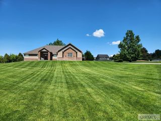 5241 E Powerhouse Drive, Ammon, ID 83406