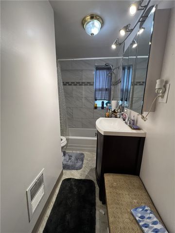 2920 Chester St, Mckeesport, PA 15132