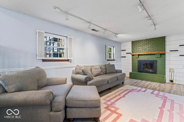 8820 Deer Run Court, Indianapolis, IN 46256