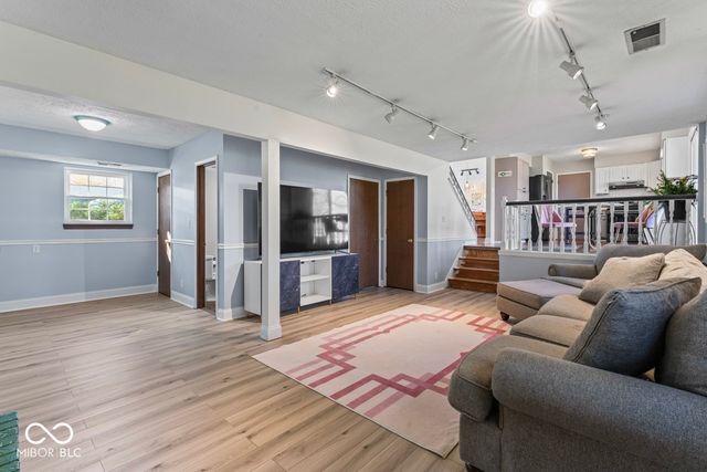 8820 Deer Run Court, Indianapolis, IN 46256