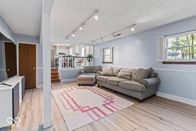 8820 Deer Run Court, Indianapolis, IN 46256