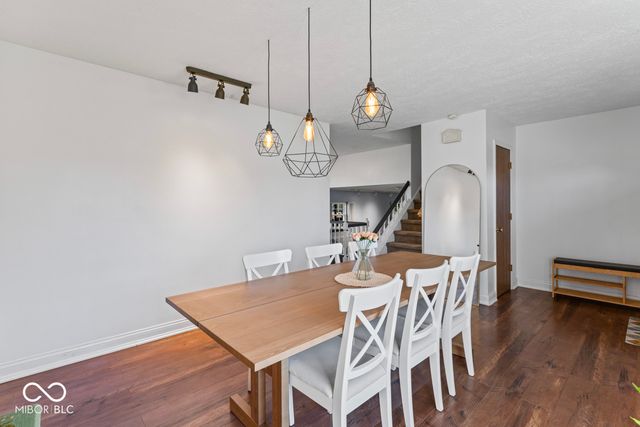 8820 Deer Run Court, Indianapolis, IN 46256