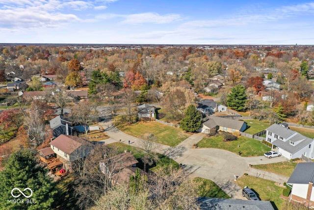 8820 Deer Run Court, Indianapolis, IN 46256