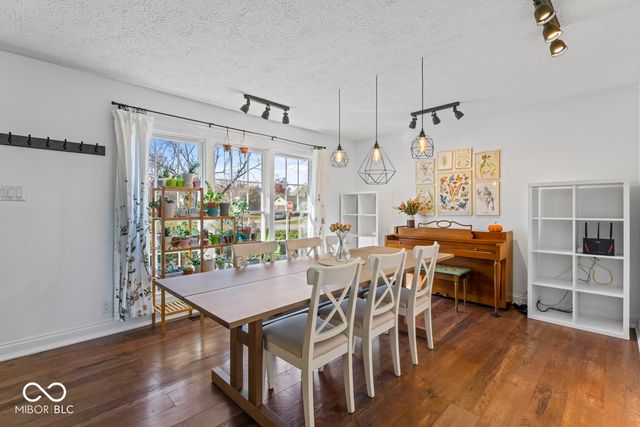 8820 Deer Run Court, Indianapolis, IN 46256