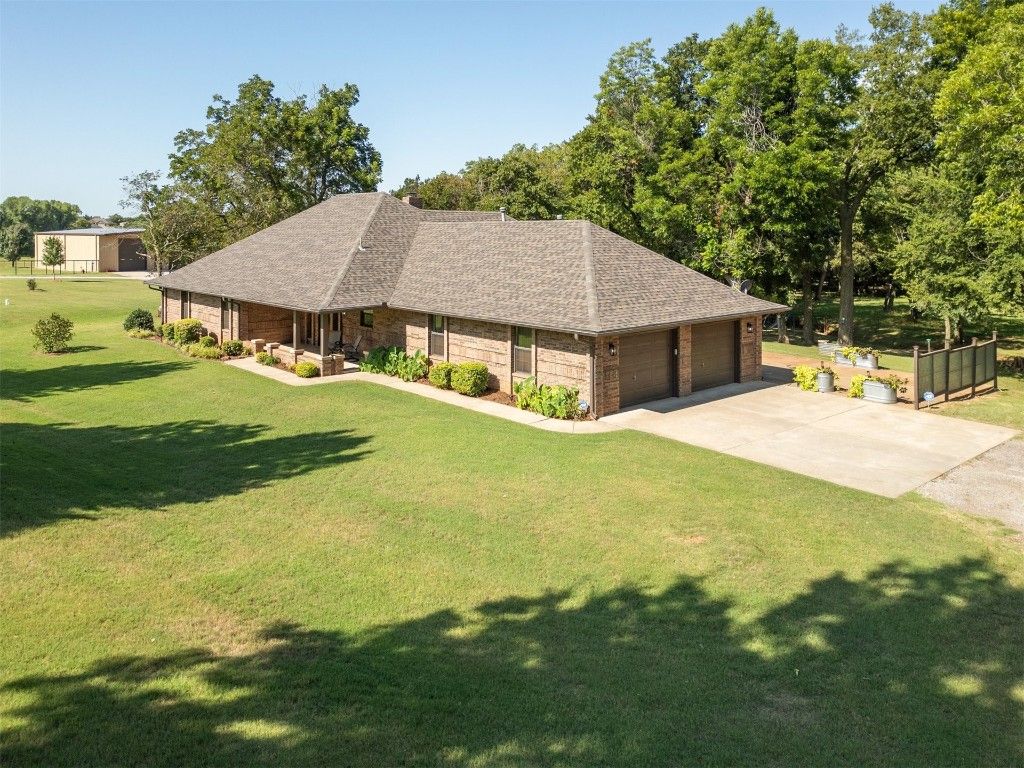 715 S Morgan Road, Tuttle, OK 73089