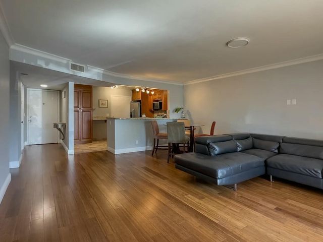 22615 SW 66th Avenue 101, Boca Raton, FL 33428