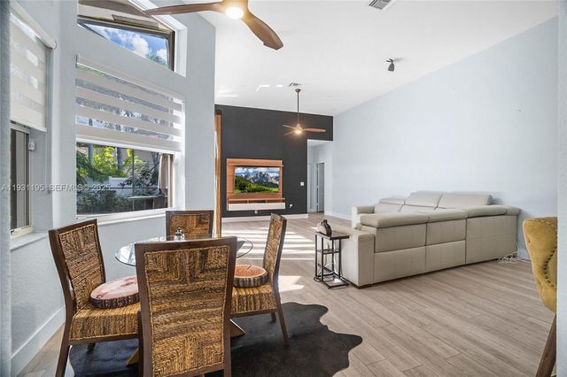 976 SW 159th Way, Pembroke Pines, FL 33027