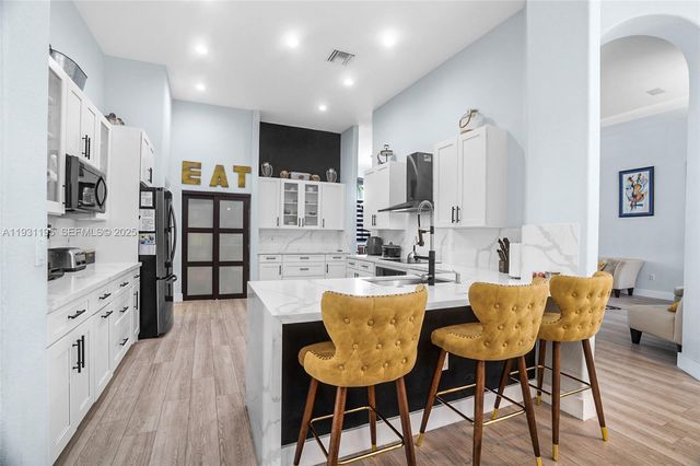 976 SW 159th Way, Pembroke Pines, FL 33027