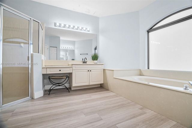 976 SW 159th Way, Pembroke Pines, FL 33027