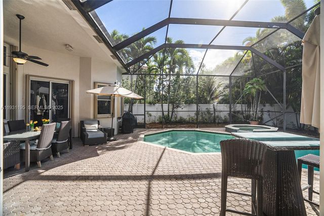 976 SW 159th Way, Pembroke Pines, FL 33027