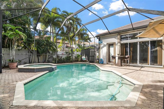 976 SW 159th Way, Pembroke Pines, FL 33027