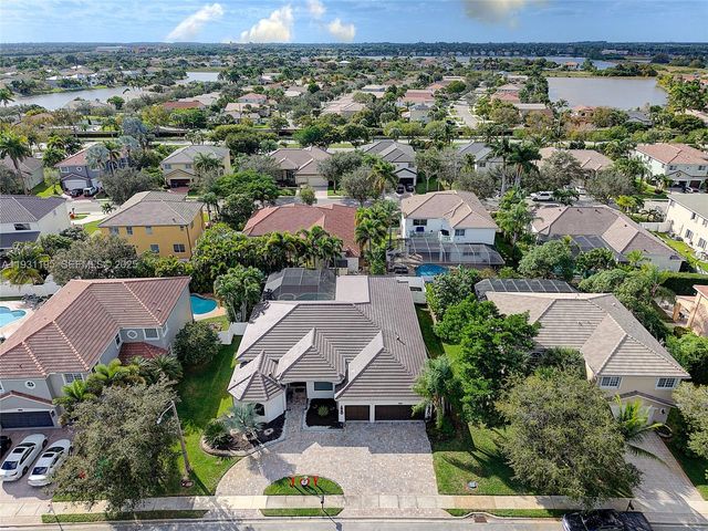 976 SW 159th Way, Pembroke Pines, FL 33027