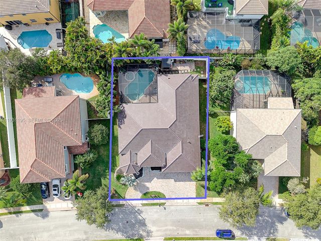 976 SW 159th Way, Pembroke Pines, FL 33027