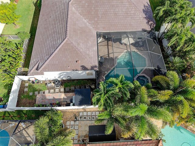 976 SW 159th Way, Pembroke Pines, FL 33027