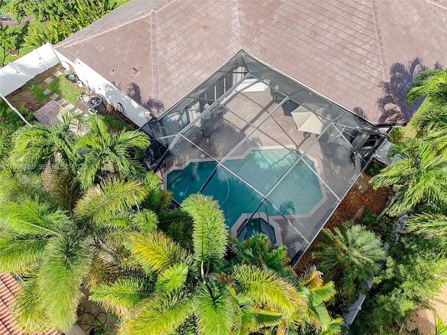 976 SW 159th Way, Pembroke Pines, FL 33027