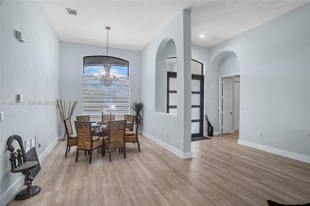 976 SW 159th Way, Pembroke Pines, FL 33027