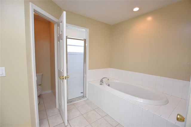 2426 COLONEL FORD DRIVE, Lakeland, FL 33813