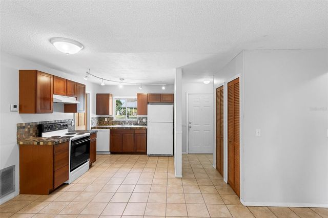 991 CENTENNIAL AVENUE, Deltona, FL 32738