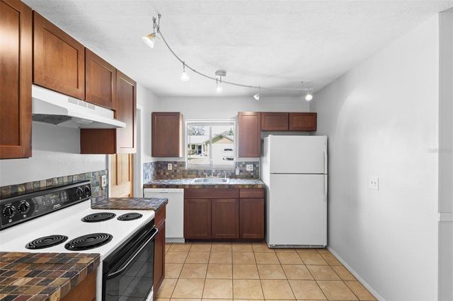 991 CENTENNIAL AVENUE, Deltona, FL 32738