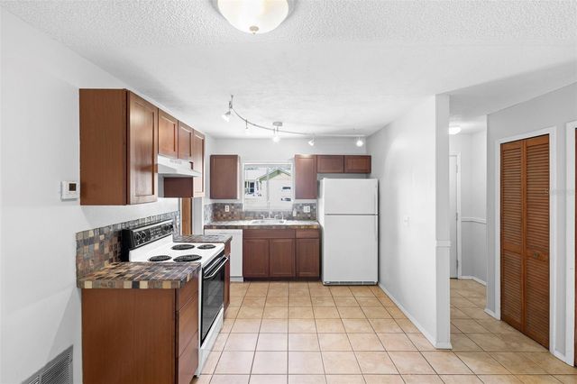 991 CENTENNIAL AVENUE, Deltona, FL 32738