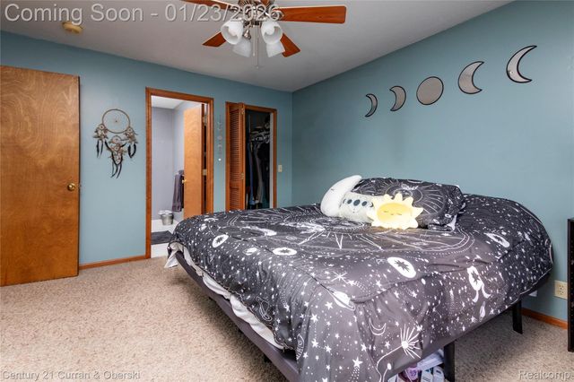 1585 Harbour Boulevard 166, Trenton, MI 48183