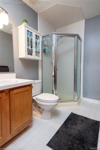 1585 Harbour Boulevard 166, Trenton, MI 48183