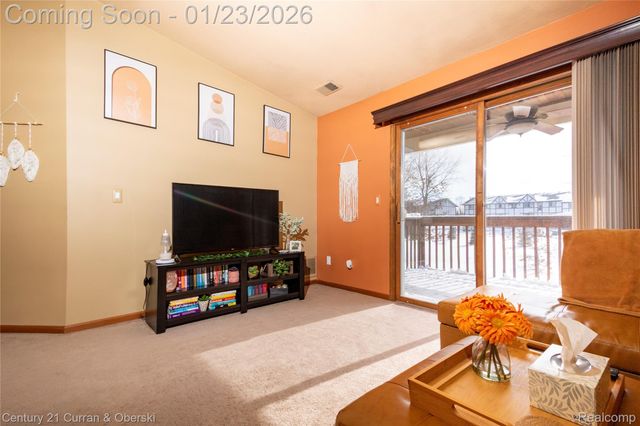 1585 Harbour Boulevard 166, Trenton, MI 48183