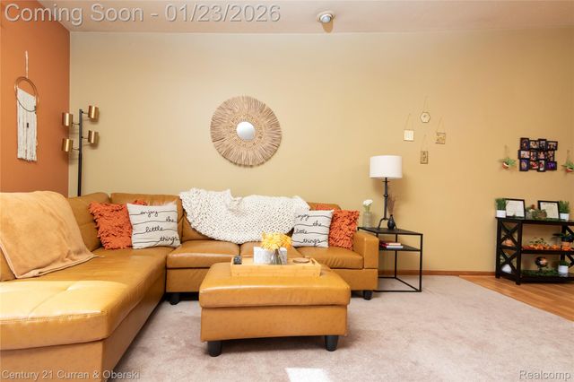 1585 Harbour Boulevard 166, Trenton, MI 48183