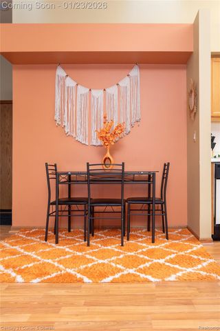 1585 Harbour Boulevard 166, Trenton, MI 48183