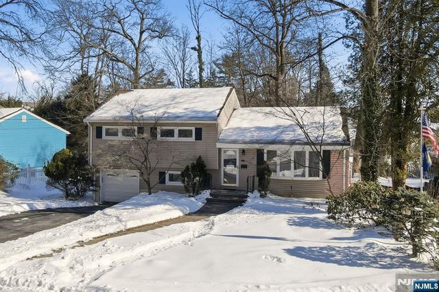 33 Kennedy Terrace, Westwood, NJ 07675