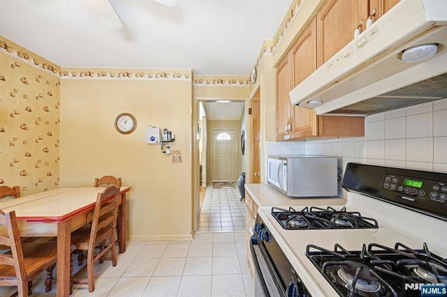 33 Kennedy Terrace, Westwood, NJ 07675