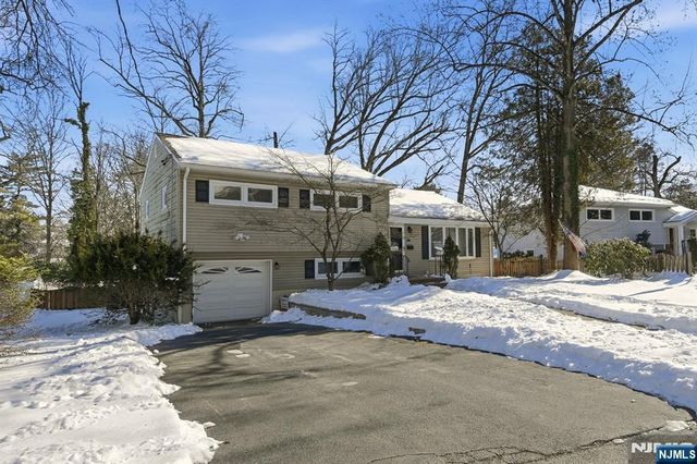 33 Kennedy Terrace, Westwood, NJ 07675