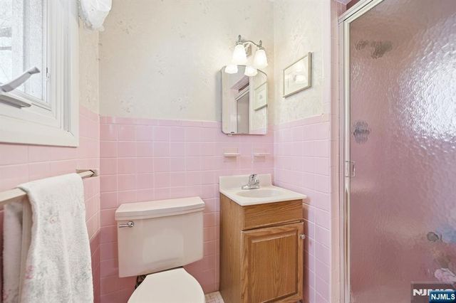 33 Kennedy Terrace, Westwood, NJ 07675