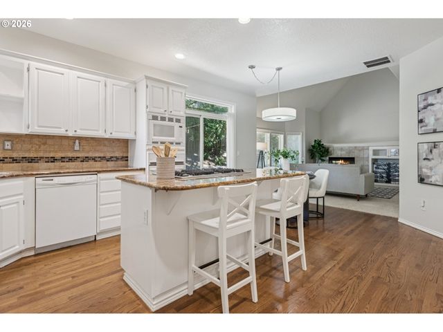 5633 Sw KRUSE RIDGE Dr, Portland, OR 97035