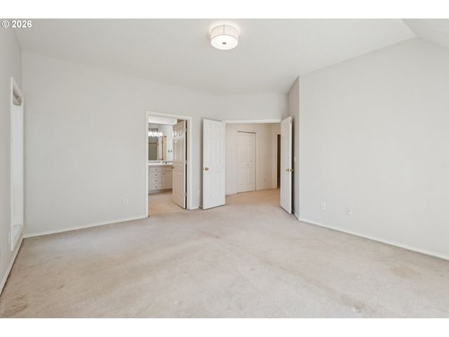5633 Sw KRUSE RIDGE Dr, Portland, OR 97035