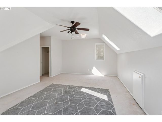 5633 Sw KRUSE RIDGE Dr, Portland, OR 97035