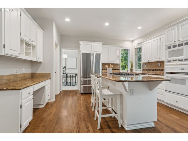 5633 Sw KRUSE RIDGE Dr, Portland, OR 97035