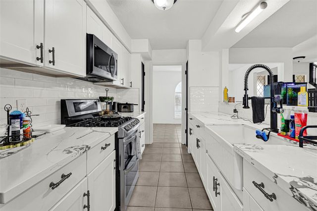 3911 Thistlewood Drive, Pasadena, TX 77504