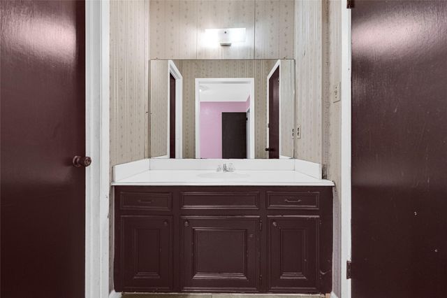 3911 Thistlewood Drive, Pasadena, TX 77504