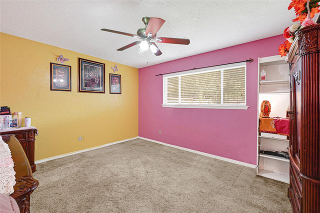 3911 Thistlewood Drive, Pasadena, TX 77504