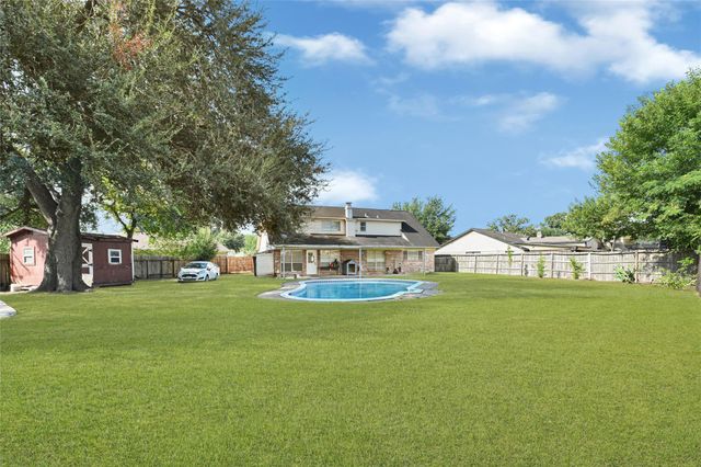 3911 Thistlewood Drive, Pasadena, TX 77504