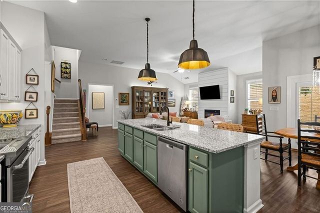 14 Frost Cove, Hoschton, GA 30548