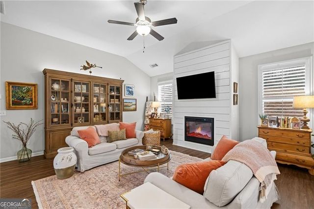 14 Frost Cove, Hoschton, GA 30548